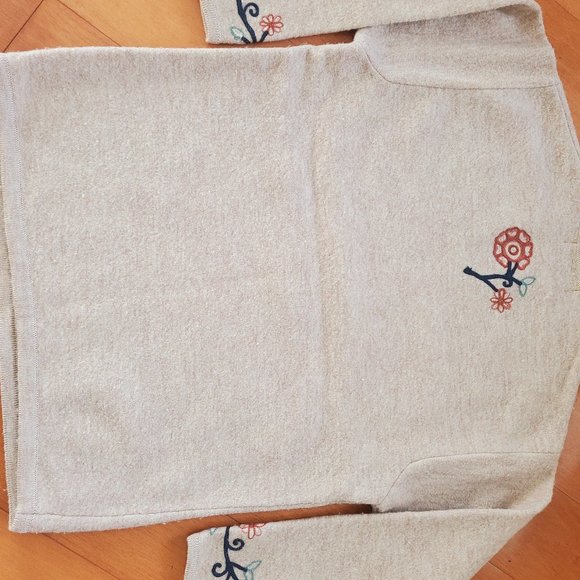 Lambswool sweater, Scotland, 6-8 - Picture 2 of 8